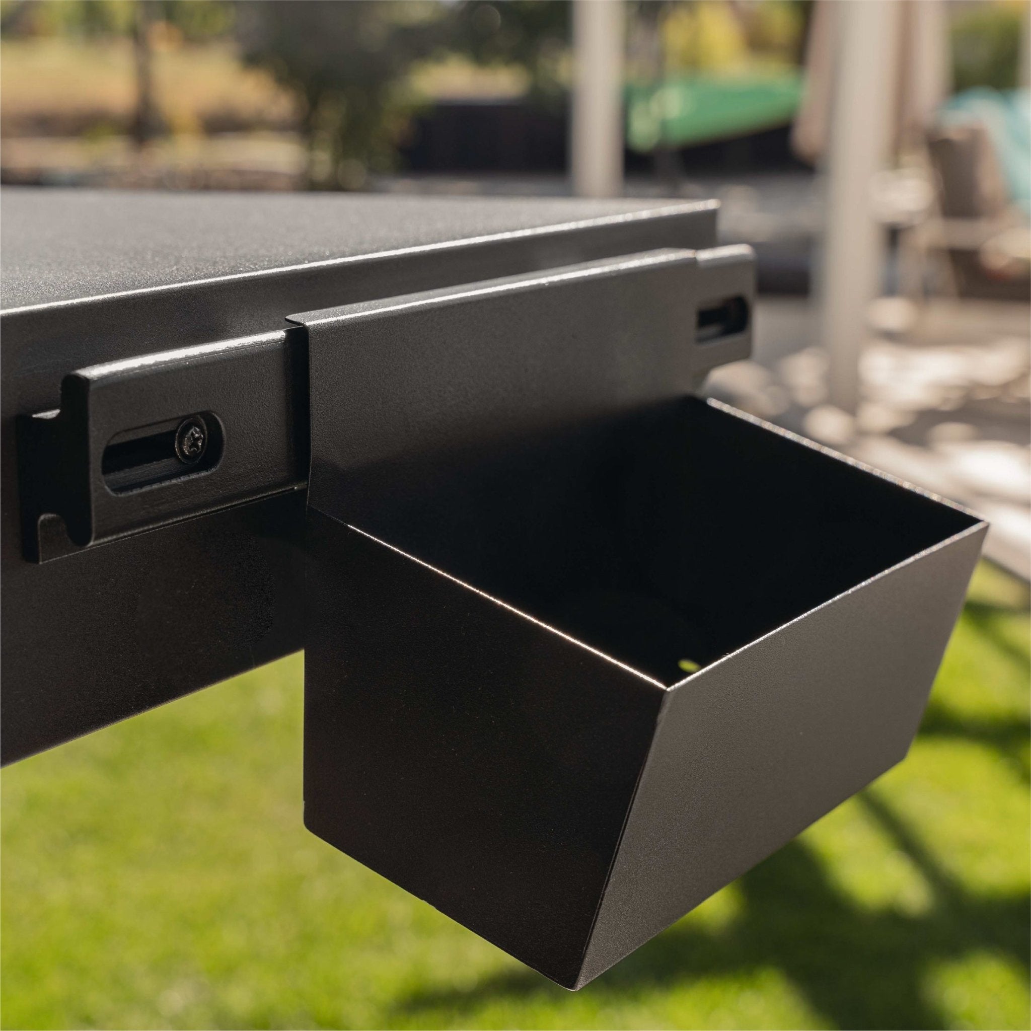 The BAR System allows for accessory customization.