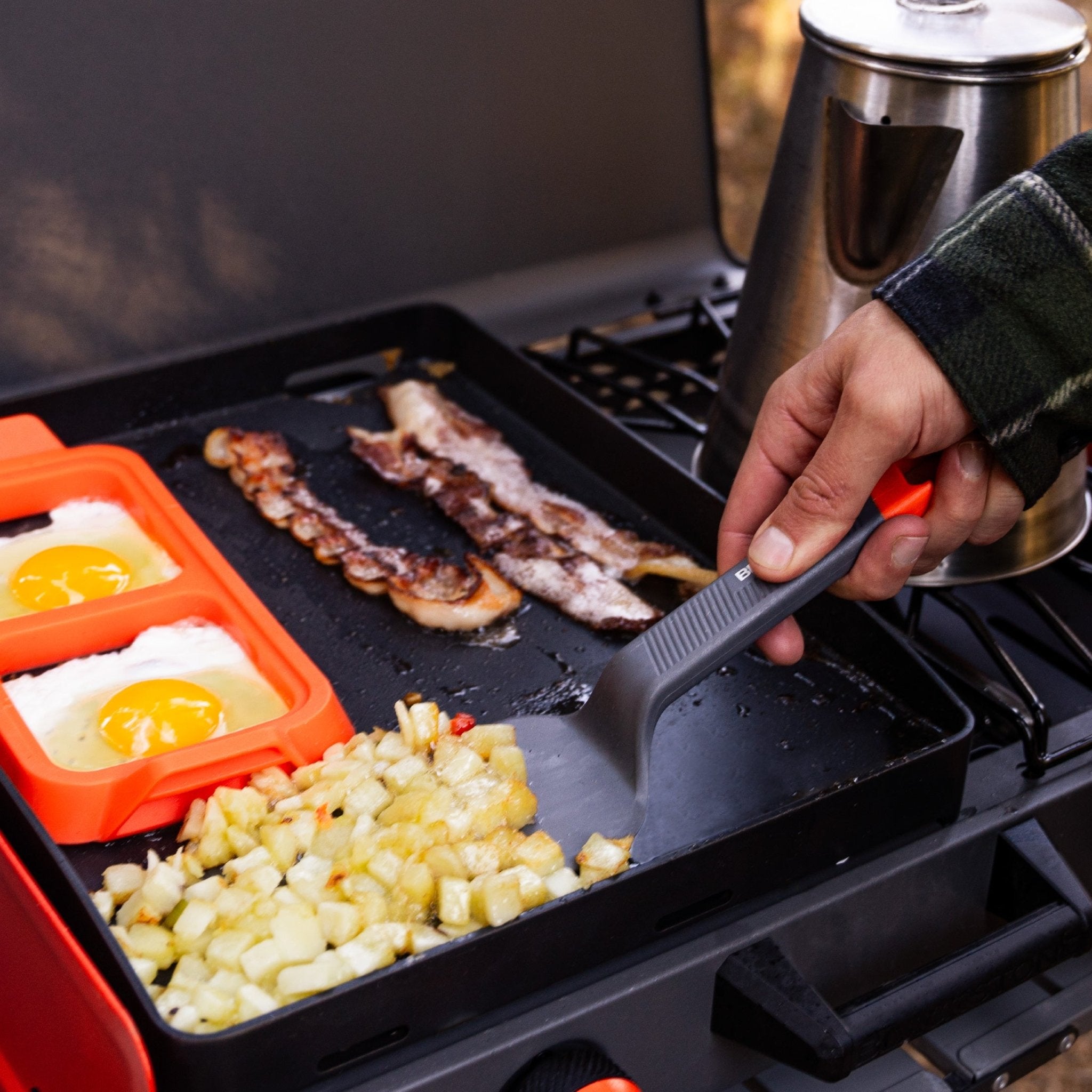 Adventure Ready 5 Piece Griddle Camping Kit - | Blackstone Products