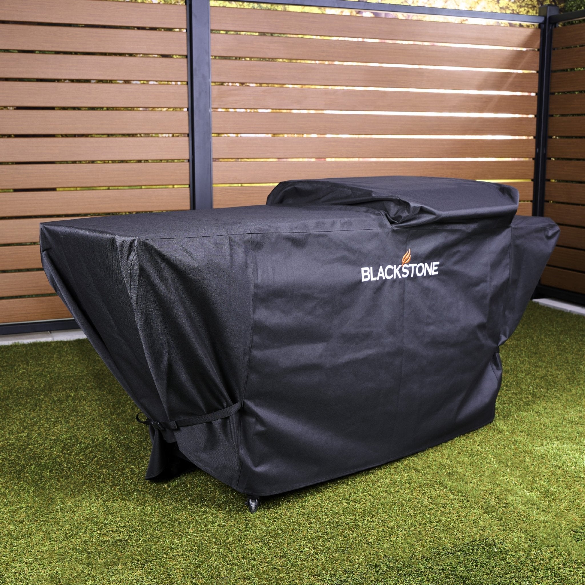 Bronco 28” XL Griddle Vertical Pellet Smoker Combo Cover - Covers & Carry Bags | Blackstone Products