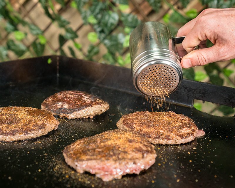 22 oz. Stainless Steel Dredge Shaker