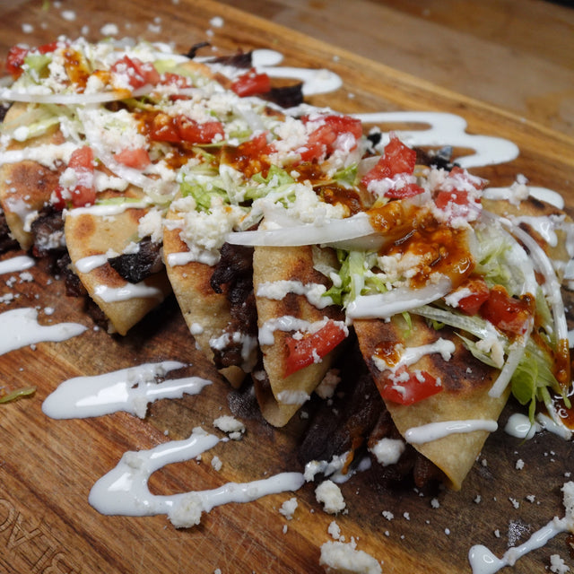 Tacos Dorados de Bistec con Papas