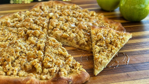 Apple Streusel Pizza