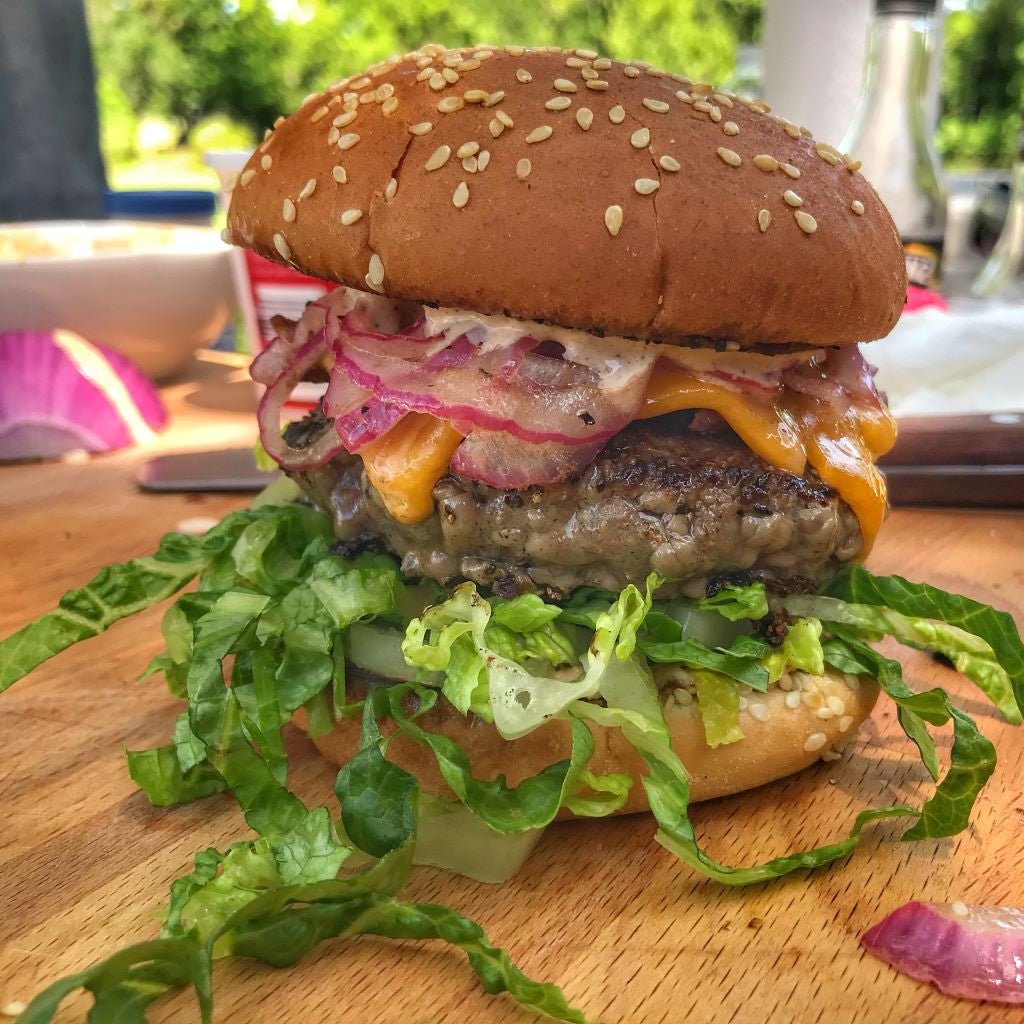 Bacon Cheese Burger with Coriander Pickled Red Onions & Smoky Mayo - Blackstone Products
