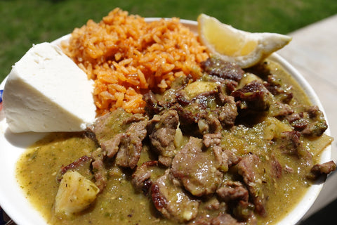 Steak with Potatoes in Roasted Green Salsa