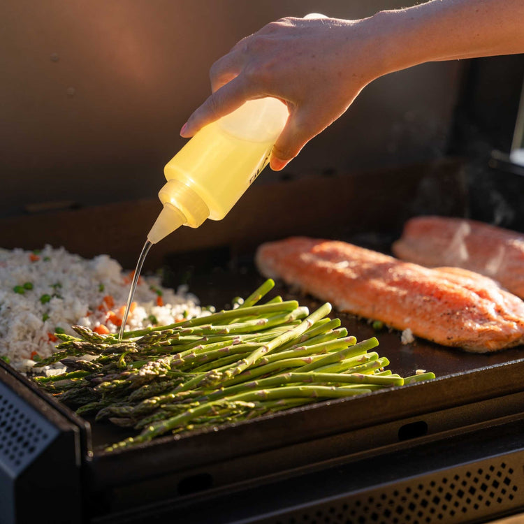 28" Deep Kitchen Griddle in Stainless Steel w/Hood - | Blackstone Products