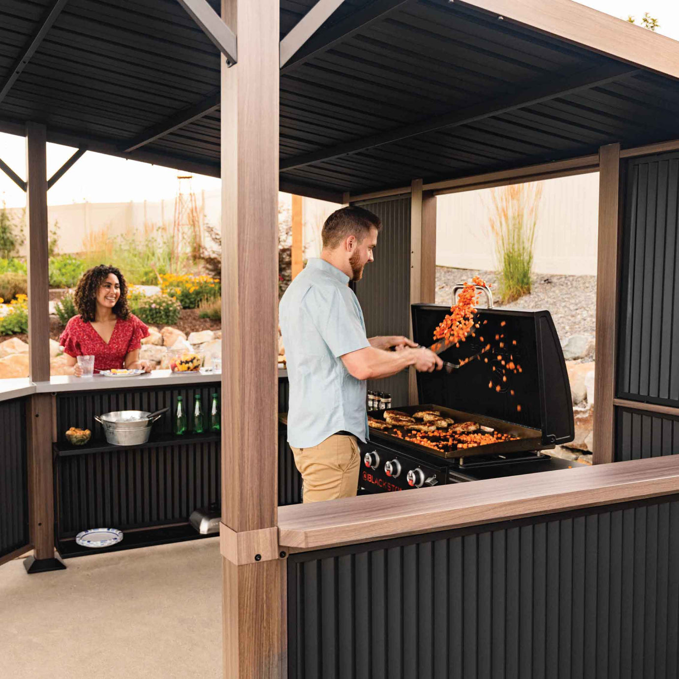 Covered Grill, Outdoor Cooking