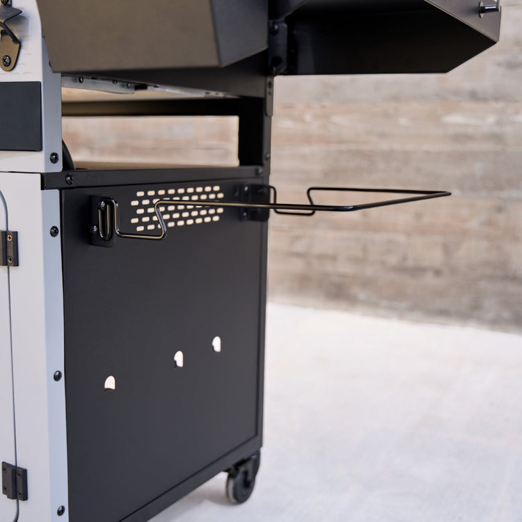Bronco 28" XL Griddle with Cabinet - Blackstone Products