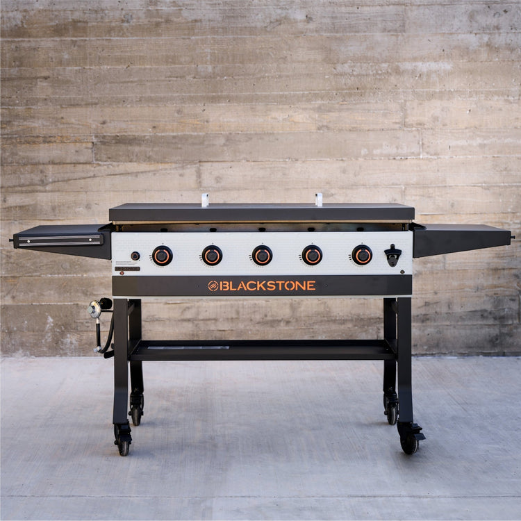 Bronco 44" Griddle with Hard Cover - Blackstone Products