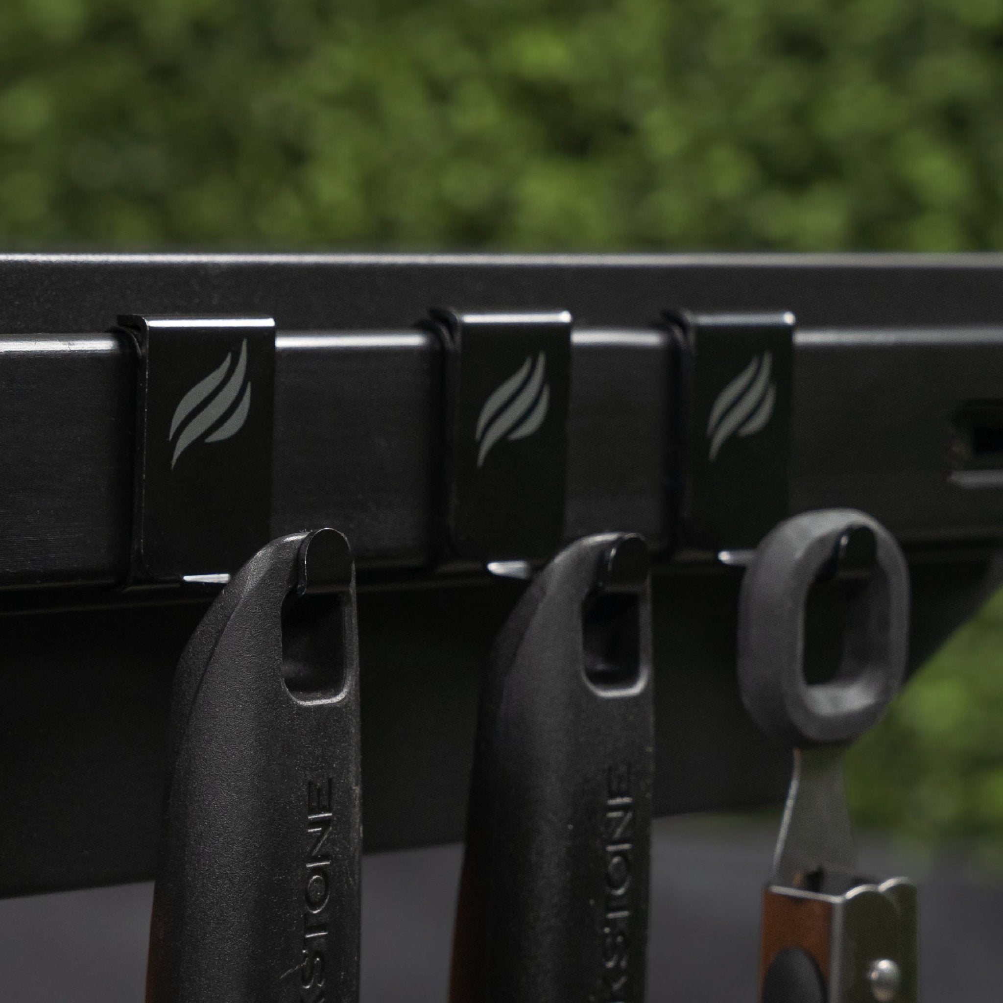 Culinary BAR System Rail - Must - Have Griddle Accessories | Blackstone Products