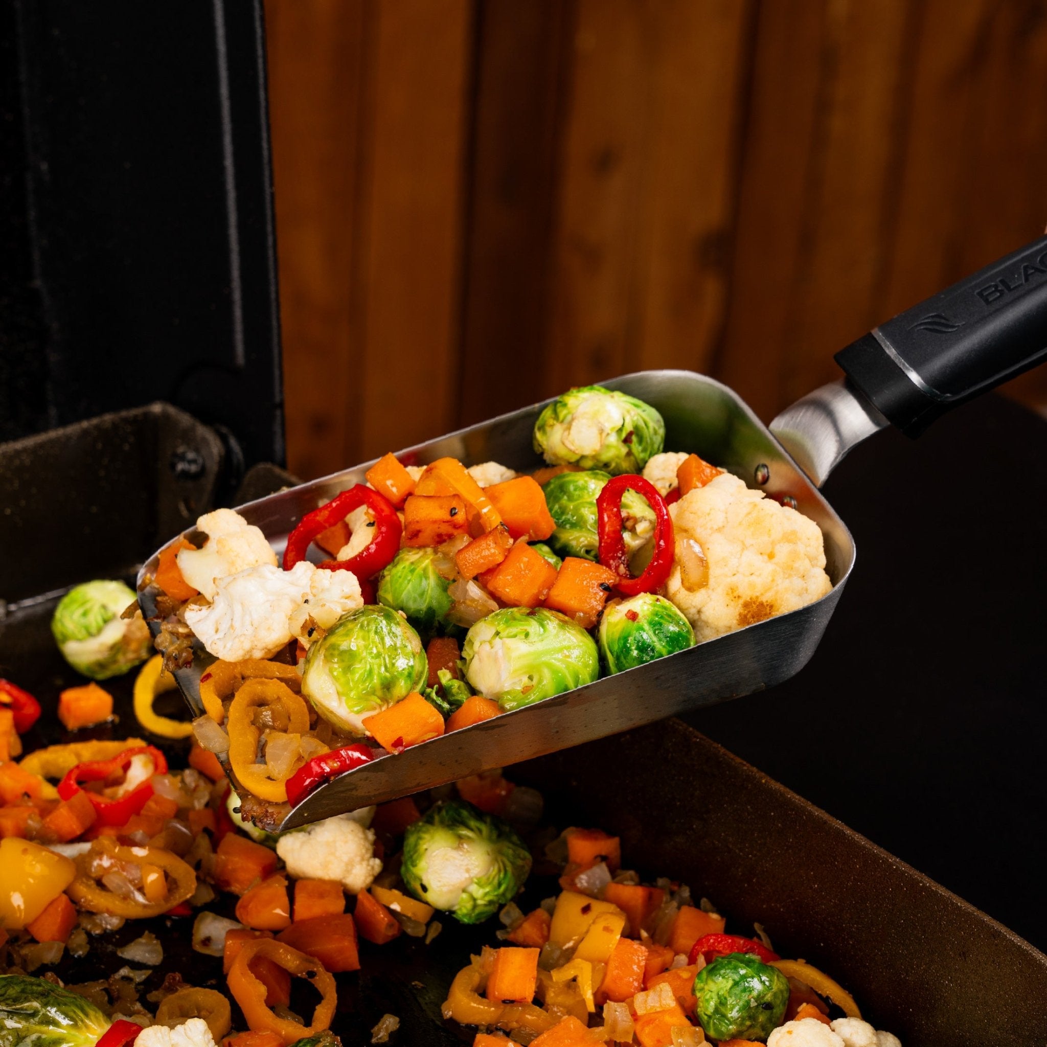 Iron Forged Deluxe Kit - Must - Have Griddle Accessories | Blackstone Products