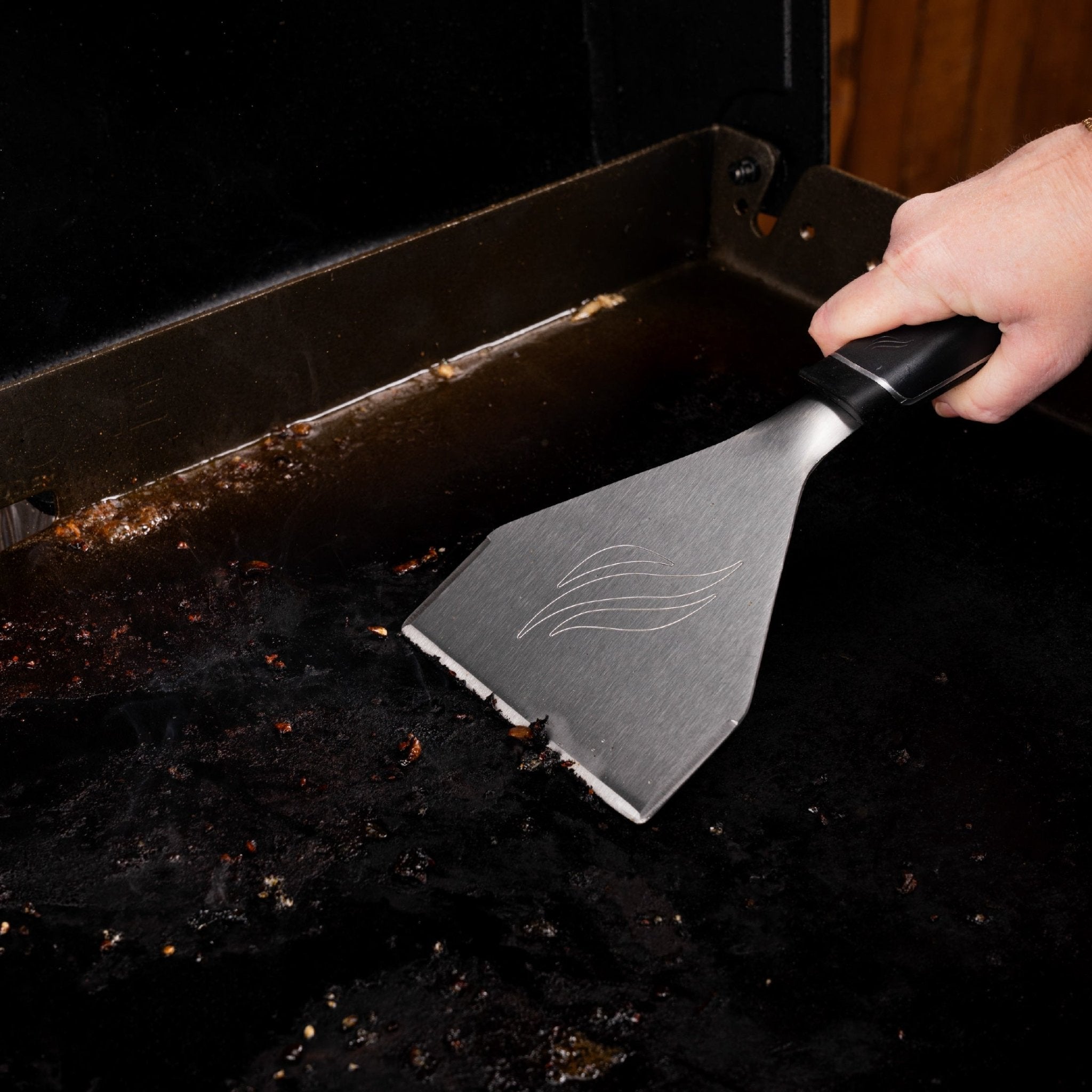 Iron Forged Deluxe Kit - Must - Have Griddle Accessories | Blackstone Products