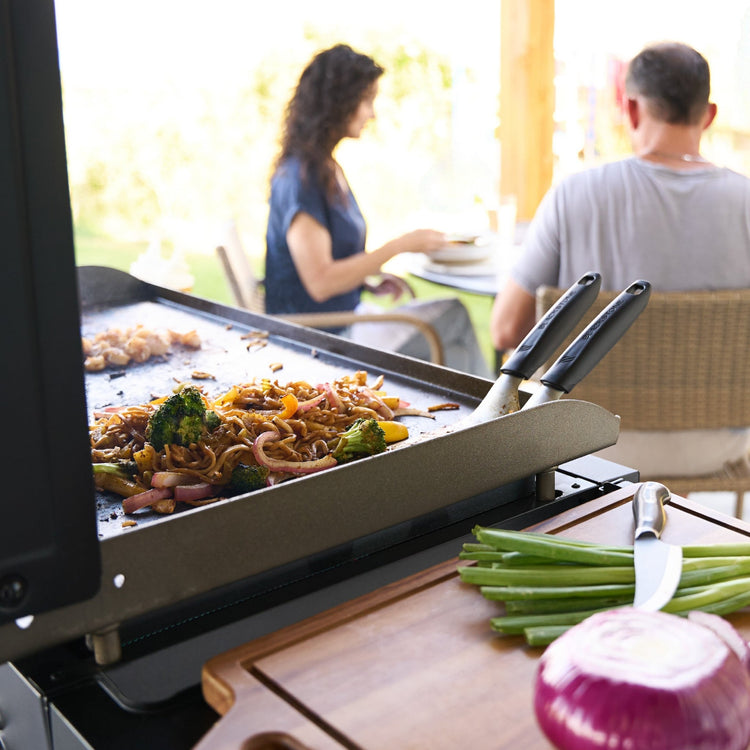 The dual side shelves make the perfect prep space. 