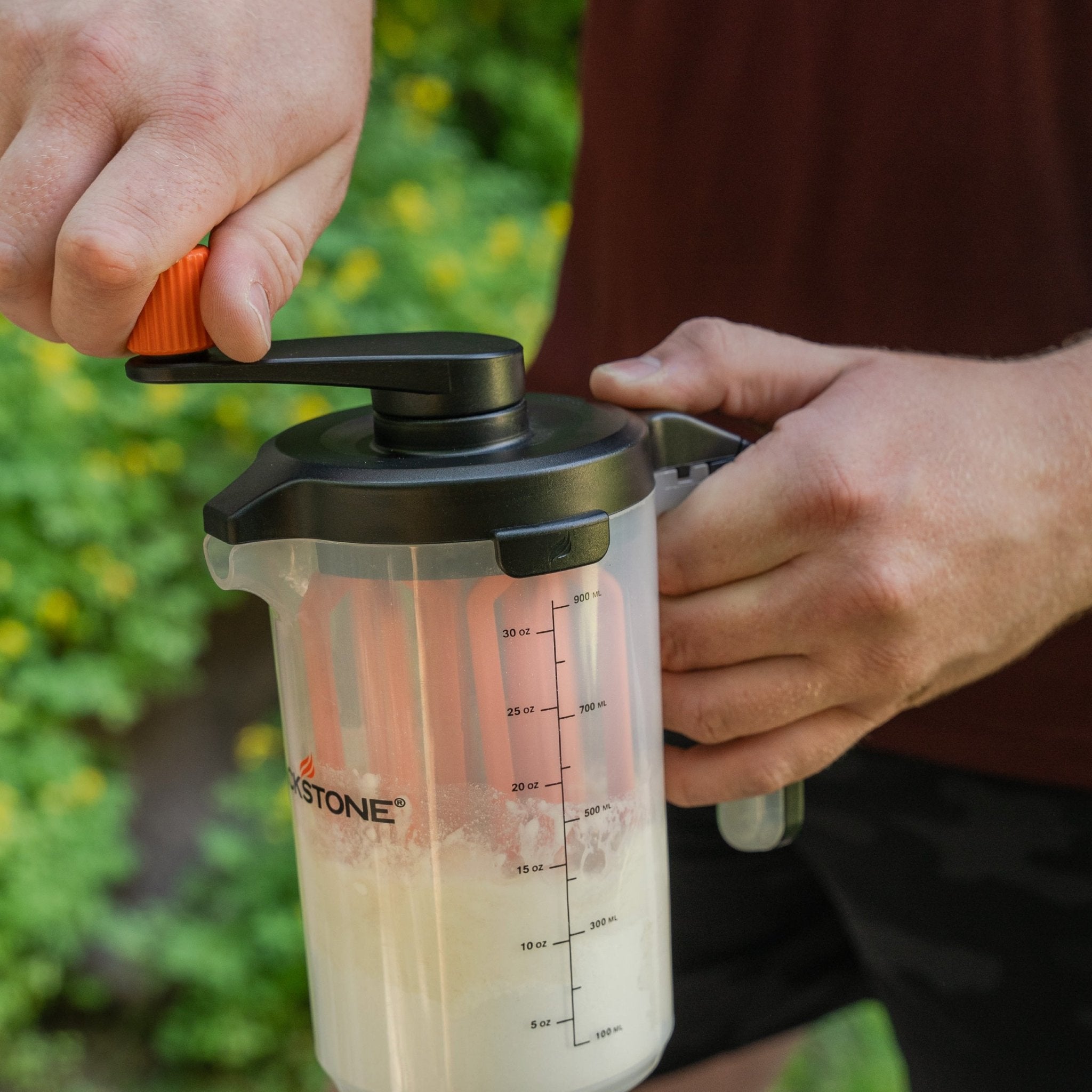 Stir & Pour Mixer - Blackstone Products