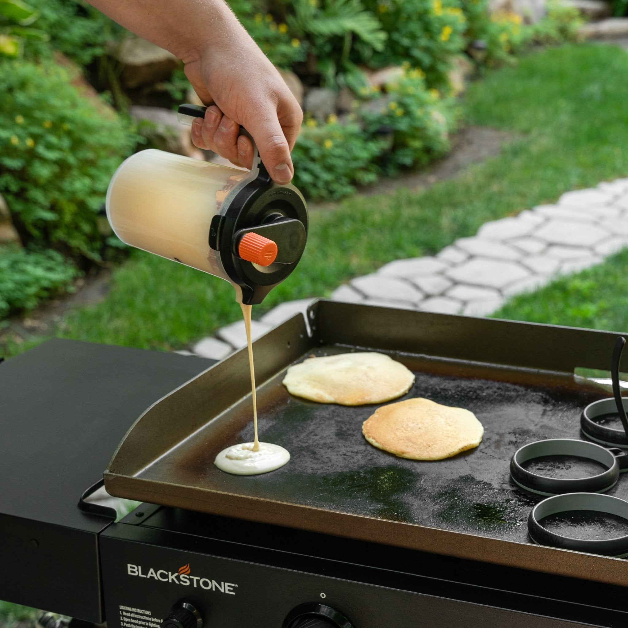 Stir & Pour Mixer - Blackstone Products