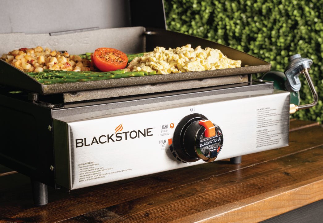 17" Griddle w/Hood - Blackstone Products