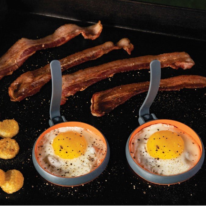 Blackstone 1543 Griddle Breakfast Kit 4 Piece Set Include Batter Dispenser,  Bacon Press, Two Egg/Pancake Rings with Handle-Best Indoor-Outdoor Cooking
